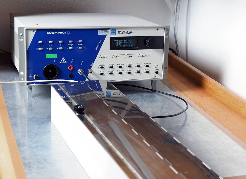 EMV precompliance Messung mit Burst Generator und Burst Koppelzange