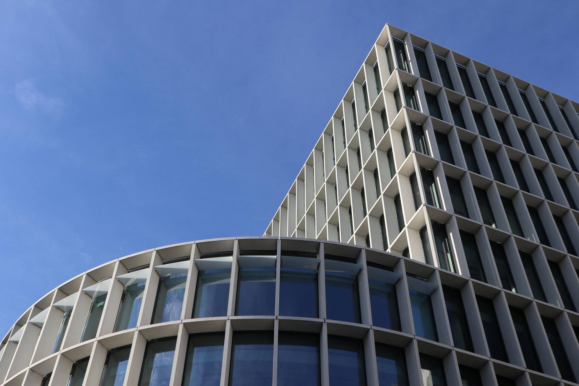 Fassade eines Bürogebäudes